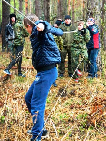 в походе